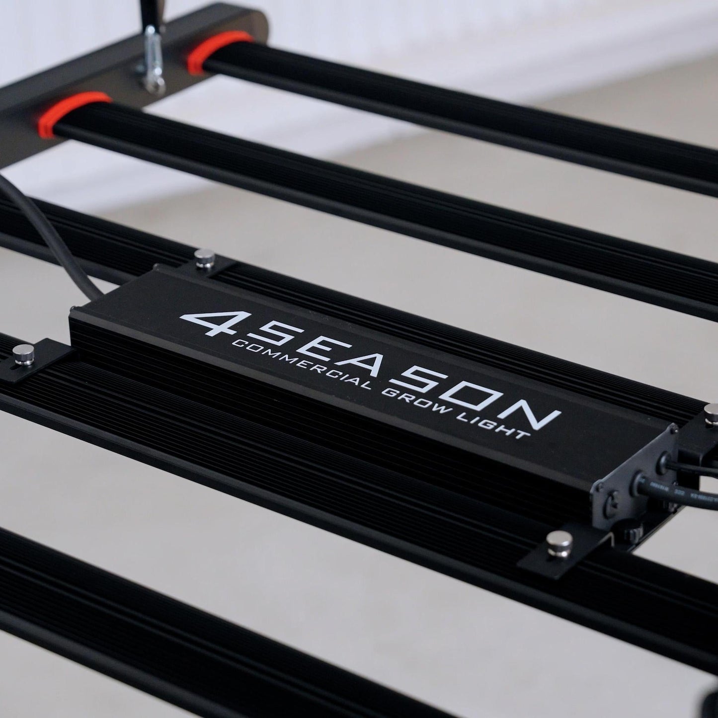 4Seasons HELIOS 720w EVO+ LED Grow Light