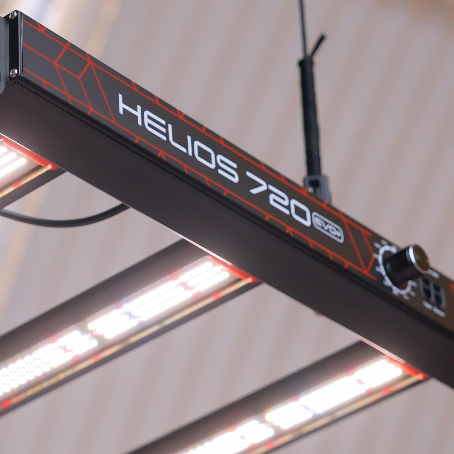 4Seasons HELIOS 720w EVO+ LED Grow Light